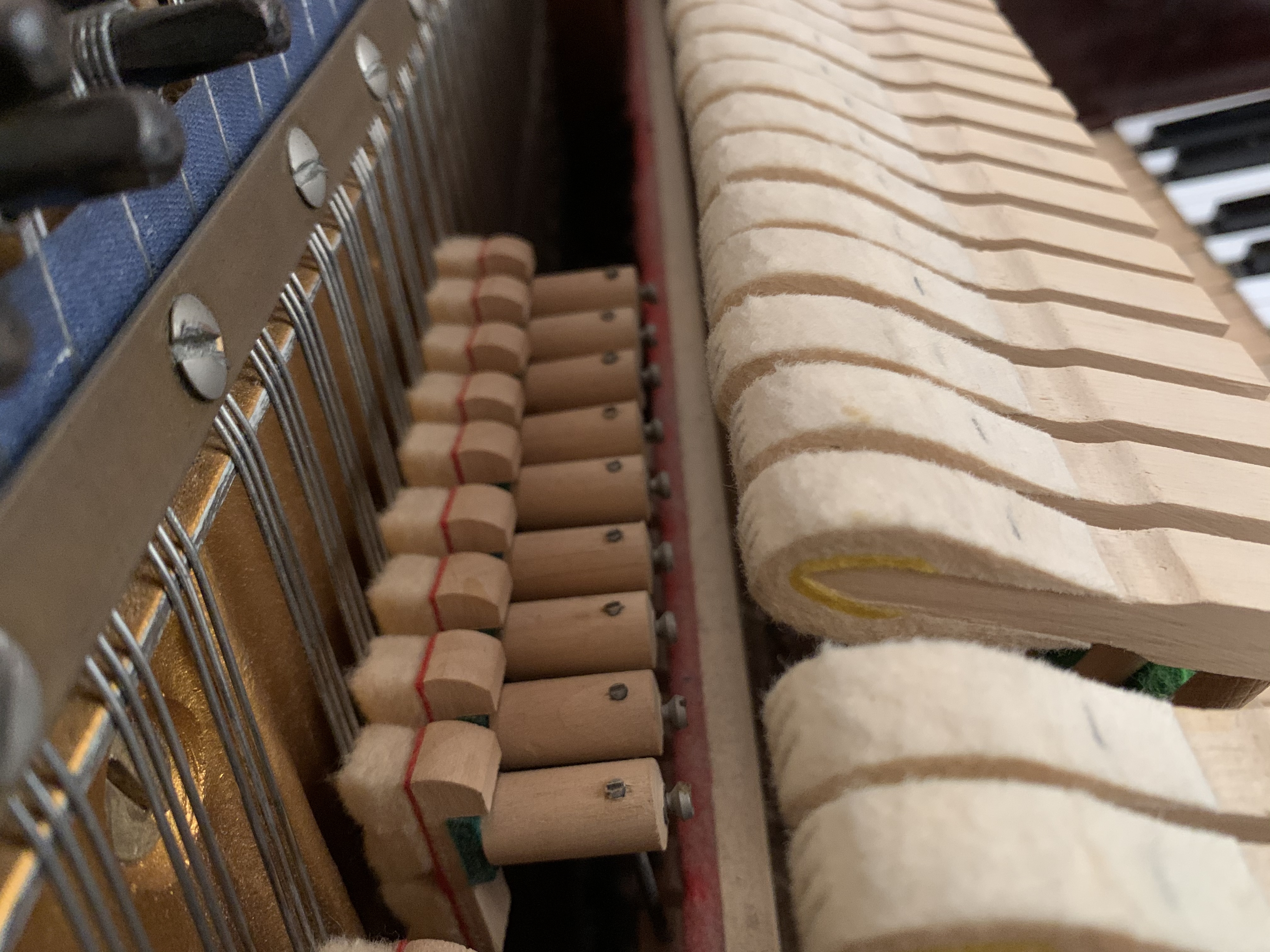 Sold Zender piano